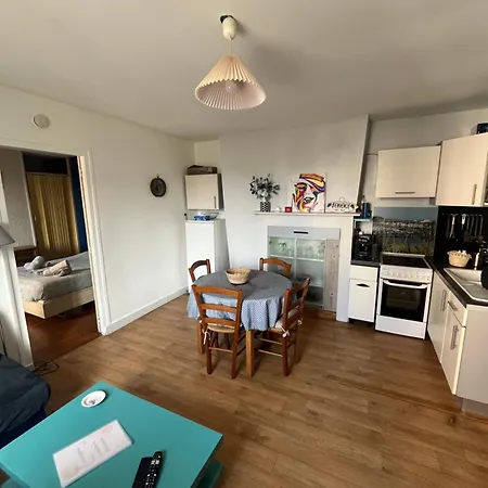 Cosy Entre Port Et Lägenhet *